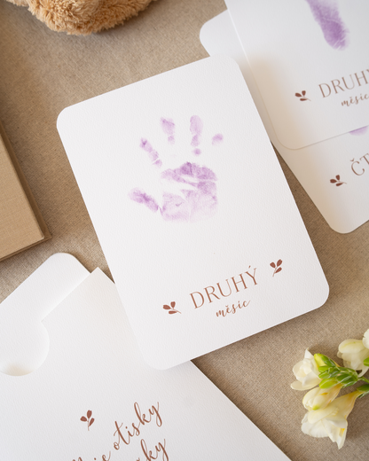 Měsíční kartičky na otisky miminka